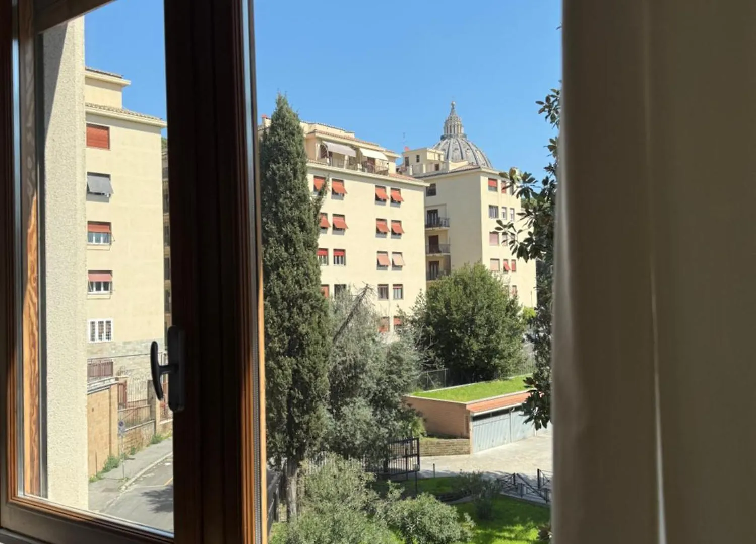 Dama St Peter Apartment Rome